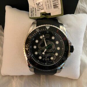 Brand new Mens Gucci Dive Snake Men's Rubber Strap WR 200m Watch